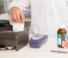 药店转型 多地发布禁令禁止销售食品与日用品